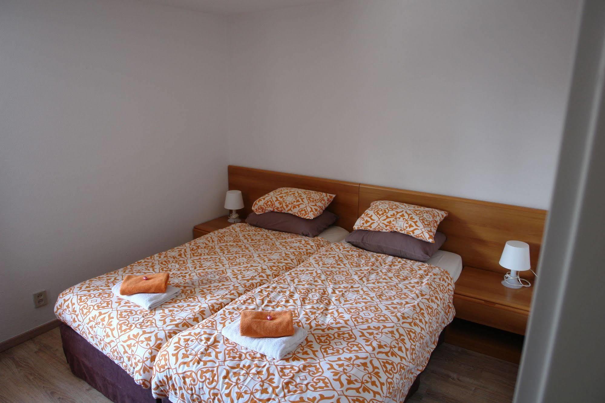 Apart Het Veerse Meer Hotel 3*