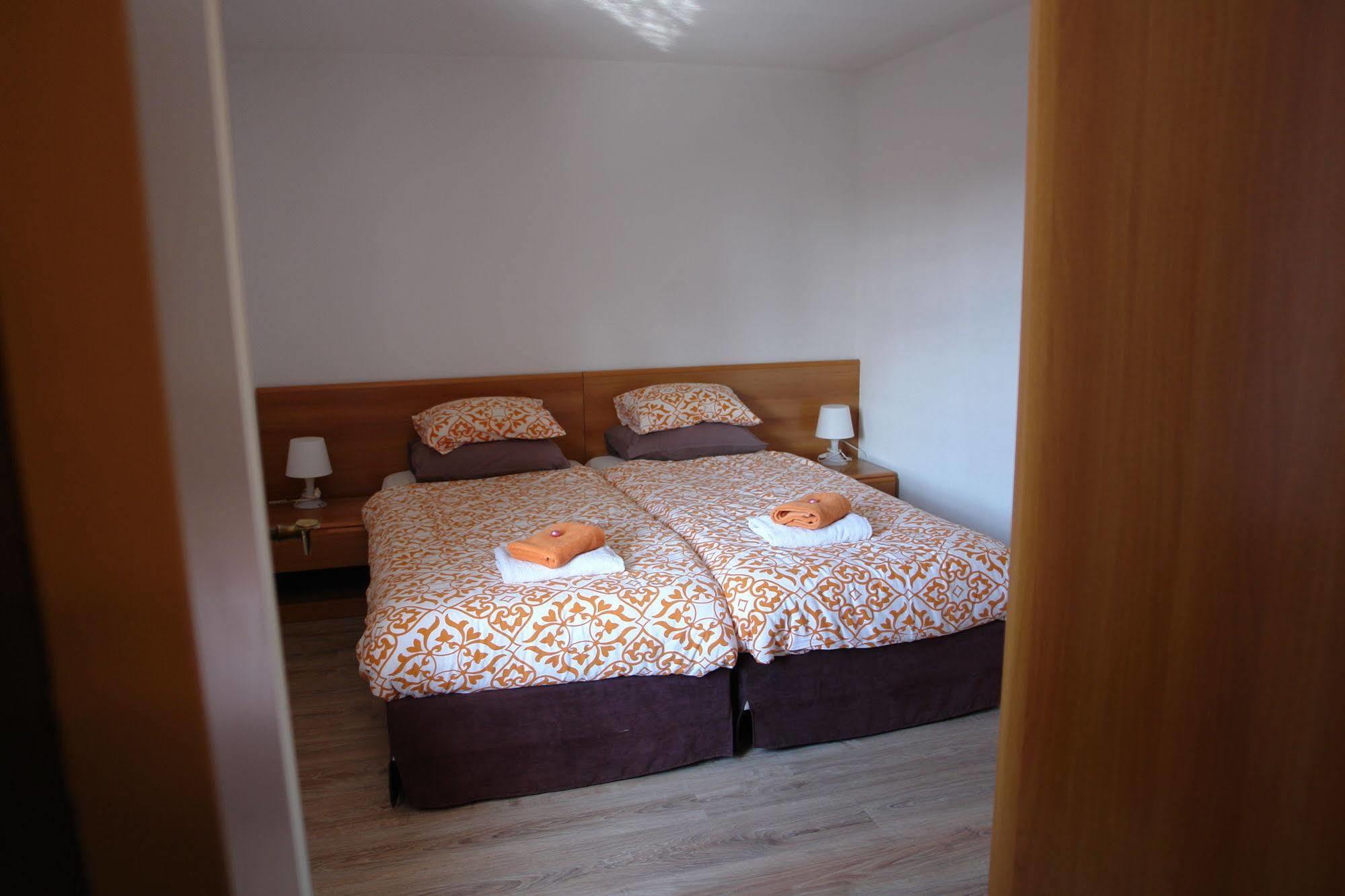 Hotel Apart Het Veerse Meer 3*